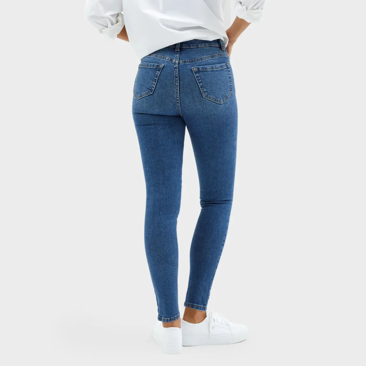 Ladies Mid Rise Skinny Jeans