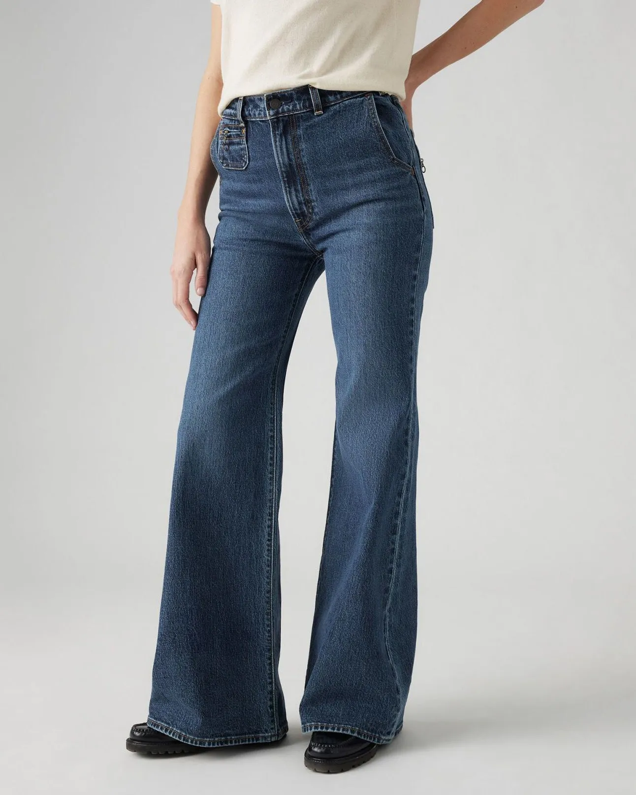 Levi's® Womens Ribcage Bells Vintage Flared Jeans - Moment Of The Month