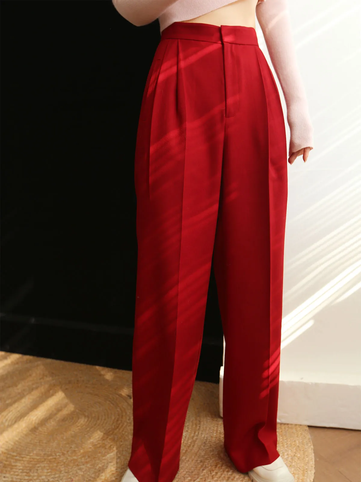 Middle Waist Graceful Pleated Tapered Pants