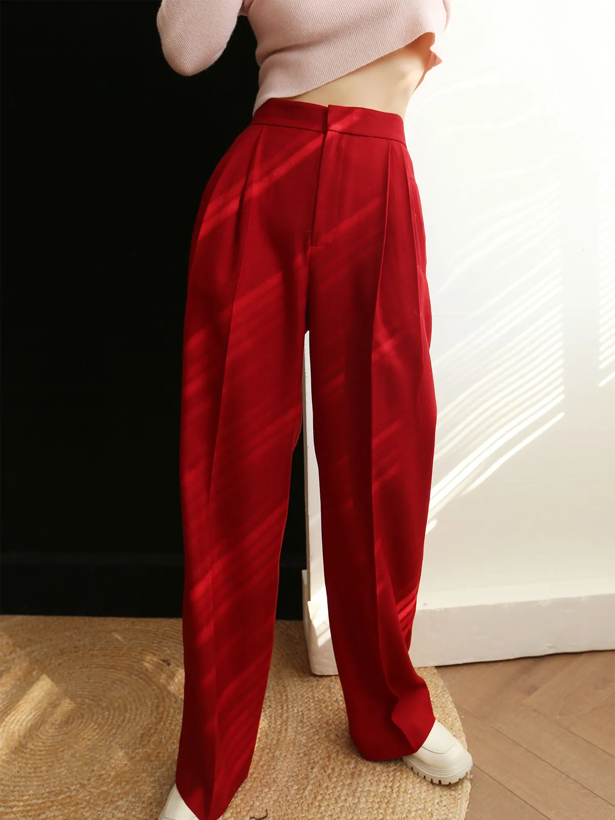 Middle Waist Graceful Pleated Tapered Pants