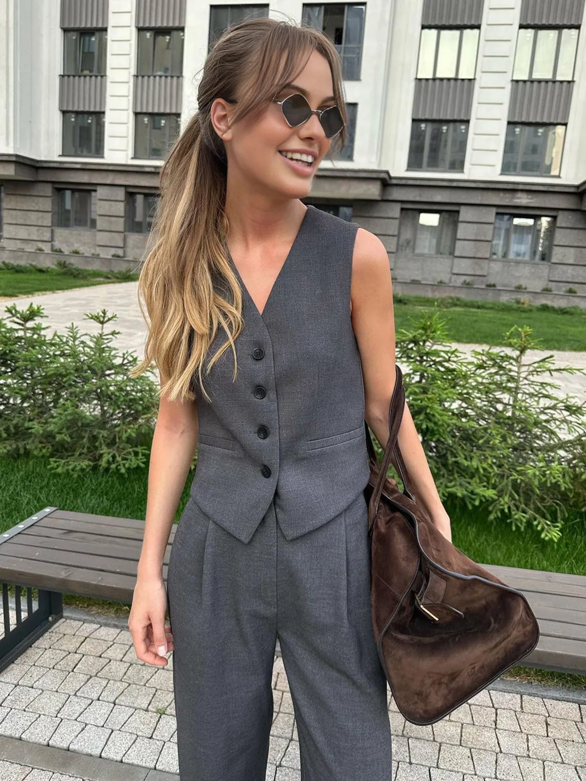 Solid Structured Graceful Suit Pants