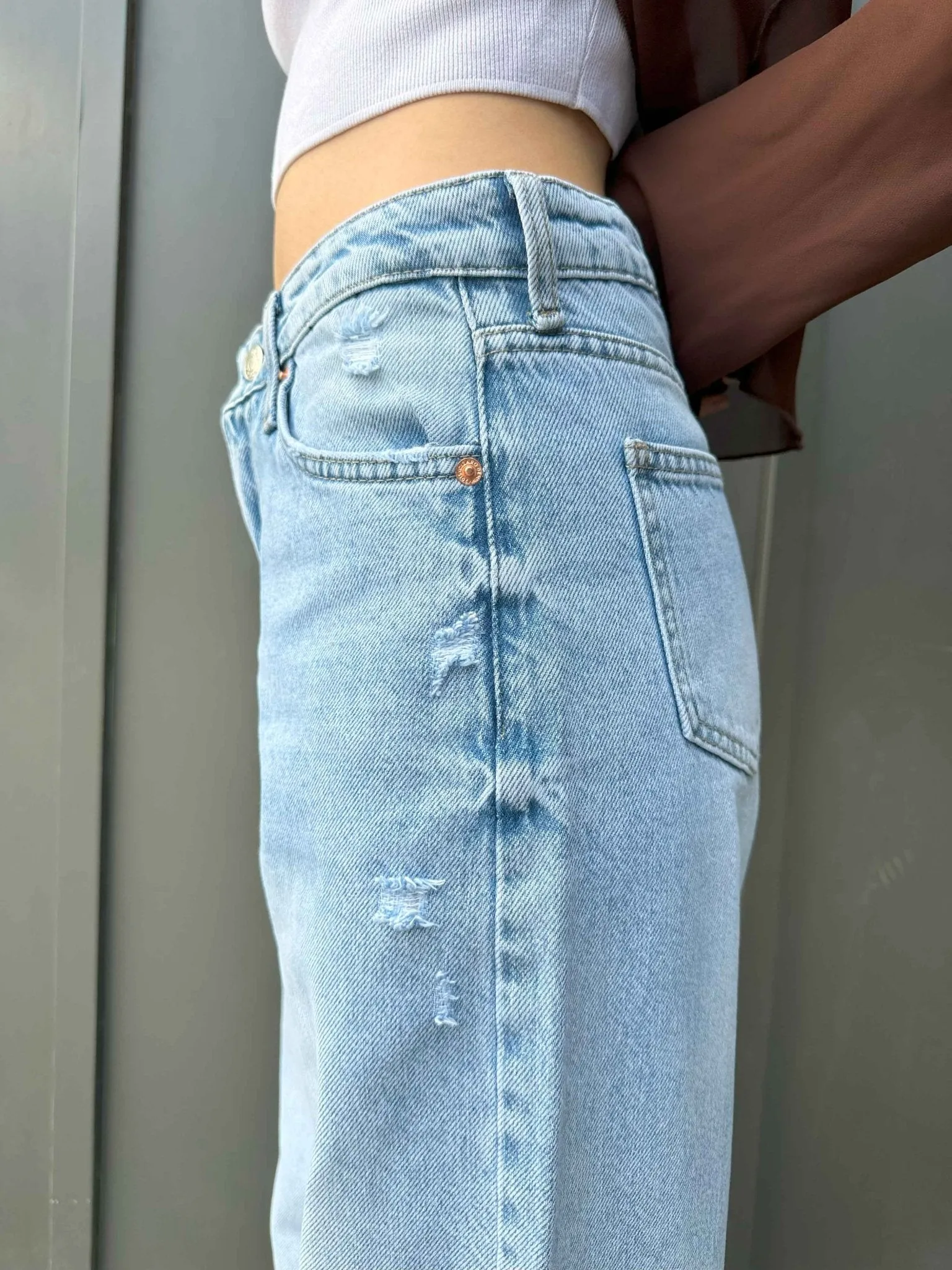 Wide Leg - Light Acid Wash Jeans.