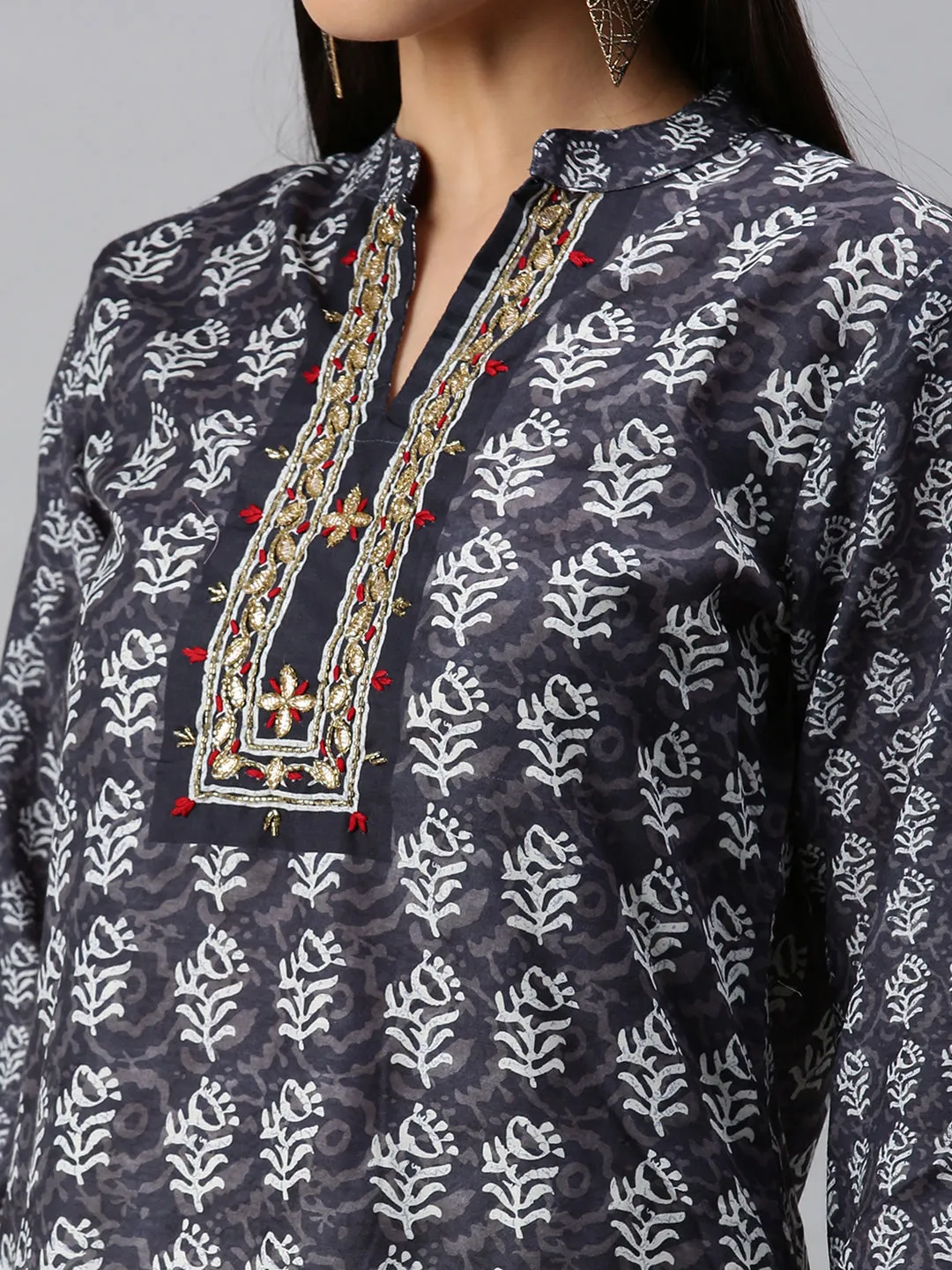 Women Straight Grey Printed Kurta and Trousers